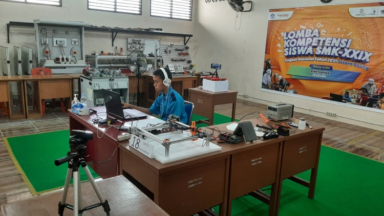 SMK NEGERI 2 PEKANBARU MENDAPATKAN 10 BESAR DALAM KEGIATAN LOMBA KOMPETENSI SISWA (LKS) TINGKAT NASIONAL TAHUN 2021